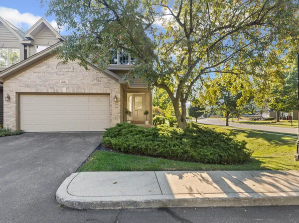590 Silver Aspen Cir, Crystal Lake, IL 60014