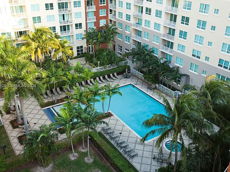 2000 N Bayshore Dr #211 — Photo 15