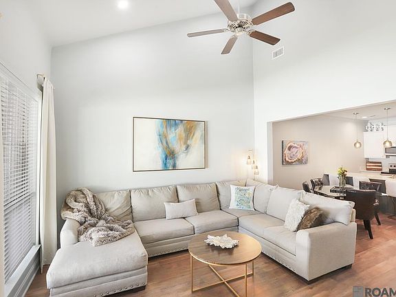 3rd image of 37086 Woodbine Ct