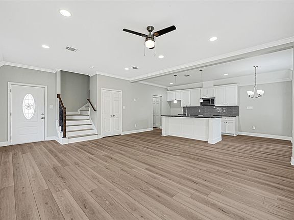 5th image of 9823 Bamboo Rd #B