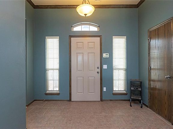 5th image of 9705 Crooked Creek Ln