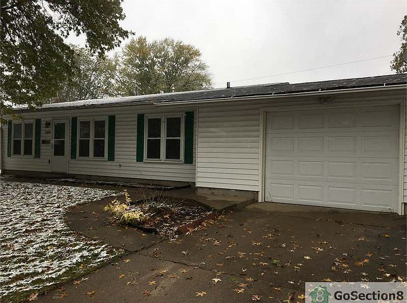 1st image of 1109 Holiday Dr