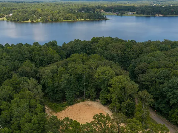 305 Edgewood Dr, Eupora, MS 39744