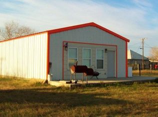 1205 W Broadway Ave, Seadrift, TX 77983
