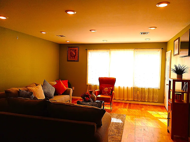 9 S 12th St #2 — Photo 3