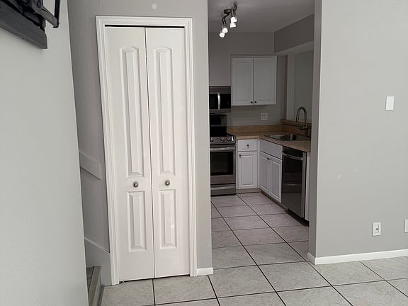 3rd image of 509 Oceanview Ave
