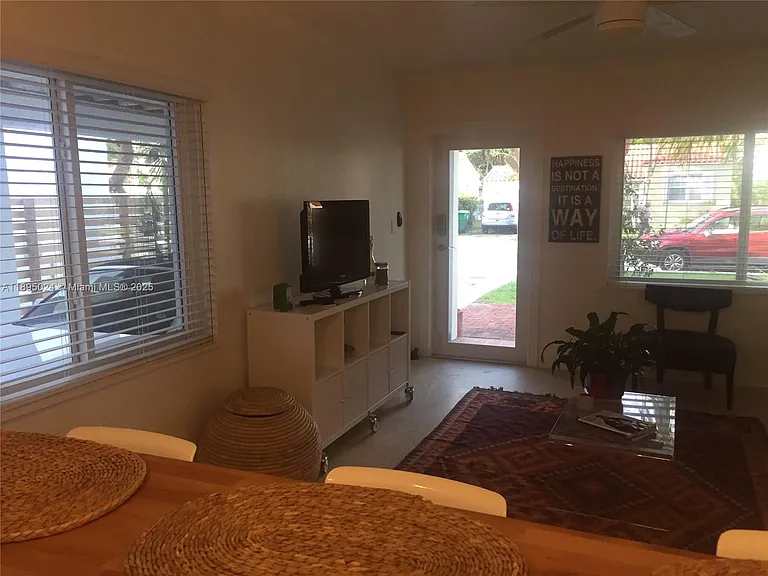 1160 SW 22nd Ter — Photo 18