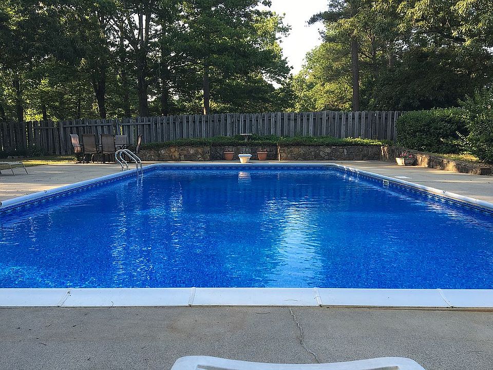 2nd image of 290 Wildwood Dr