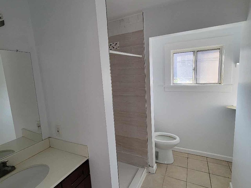 2nd image of 424 S 6th St #B