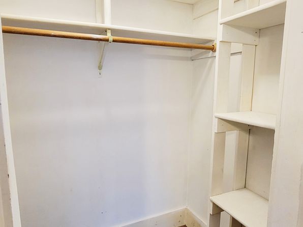 147 Central St APT 1, Saint Johnsbury, VT 05819