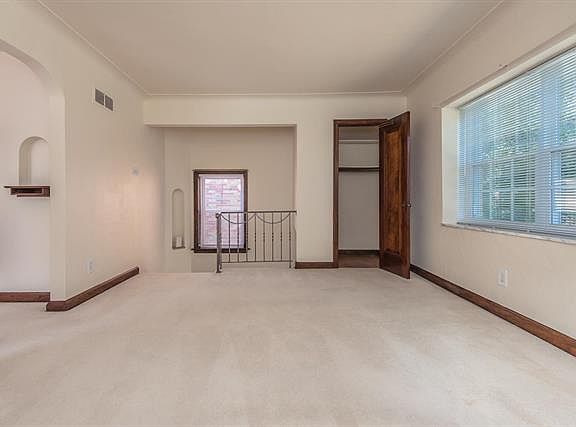 5th image of 6220 Loran St