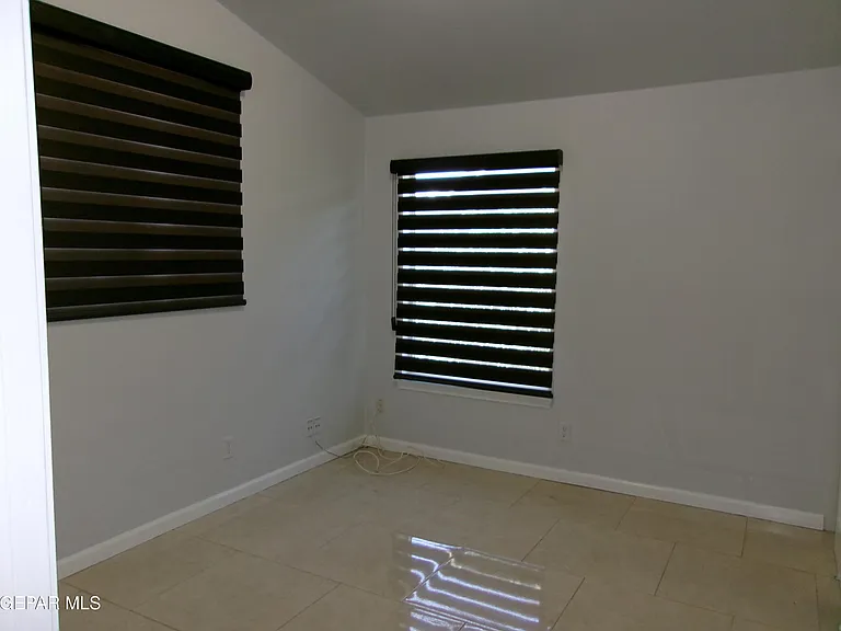 304 Alex Nicholas Ct — Photo 12