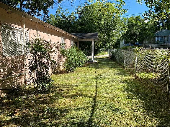 4th image of 3767 Fairmont Ave #A