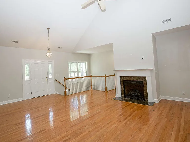 108 Fawnwood Dr — Photo 7