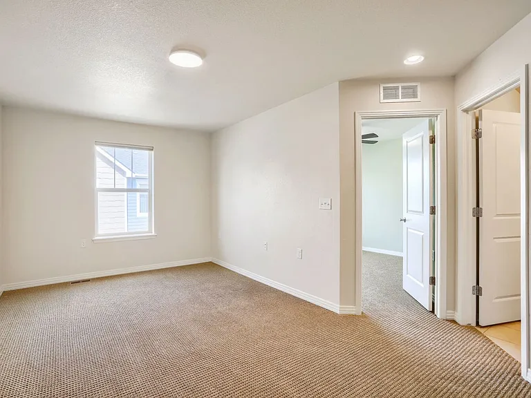 1815 Gallagher Ln — Photo 6