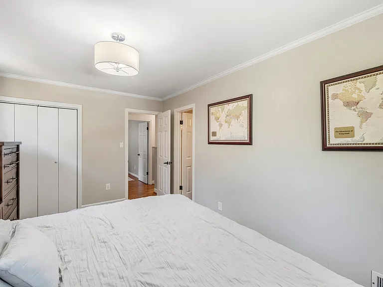 3604 Husted Dr — Photo 16