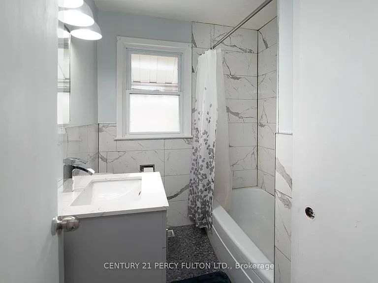 12 Northwood Cres — Photo 13
