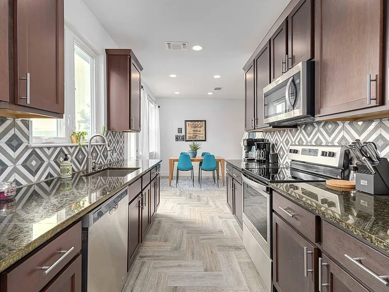 17508 Panorama Dr — Photo 7