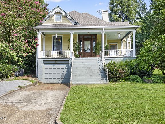 2nd image of 3313 Garden Dr