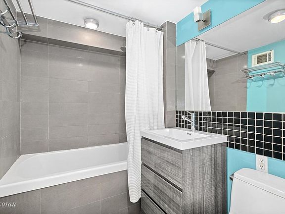 4th image of 42 Scholes St APT 2B