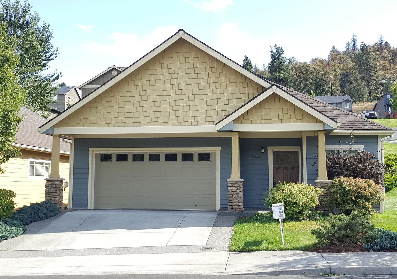 Home for Rent - The Dalles - Pet Friendly — Photo 1