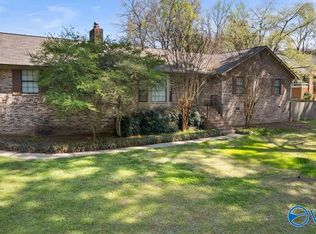 502 Lee Dr, Rainbow City, AL 35906