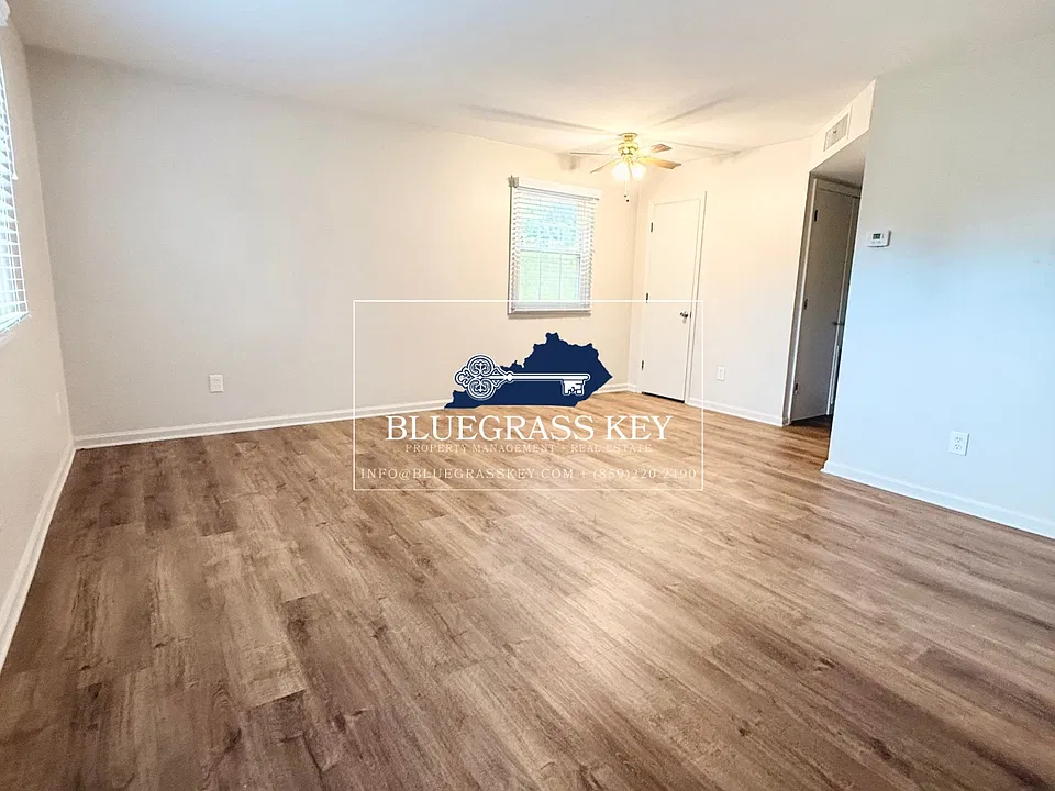 120 Sycamore Ct #1