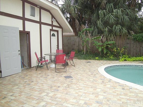 4th image of 11 Park Ln