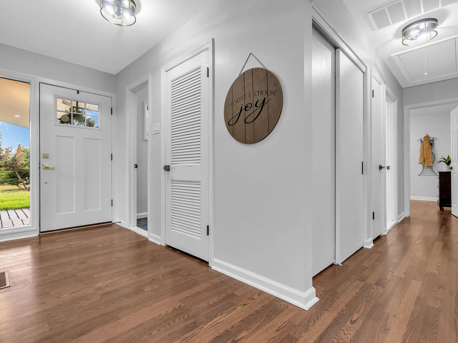 4 bed, 1509 sqft, $3,350 — Photo 4