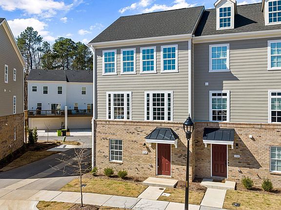 2nd image of 1501 Newport Dr