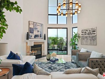 12000 Goshen Ave APT 106, Los Angeles, CA, 90049