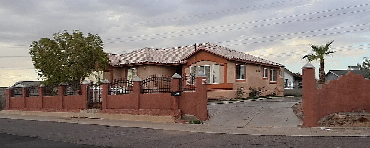 3 bed, 1895 sqft, $2,100 — Photo 2