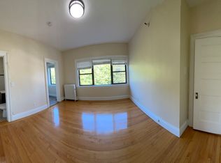 1020 Commonwealth Ave, Boston, MA 02215