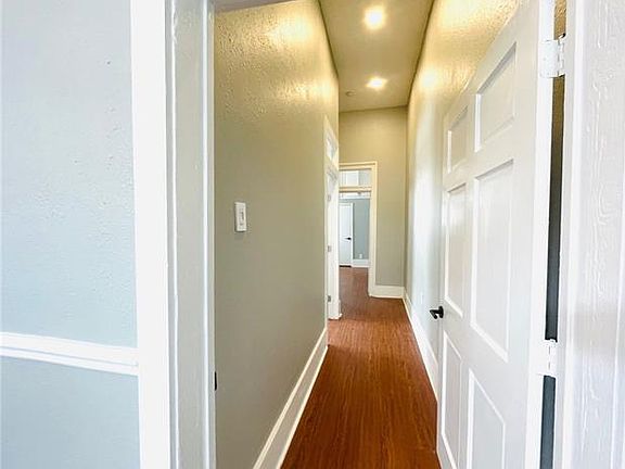 4th image of 826 Clouet St