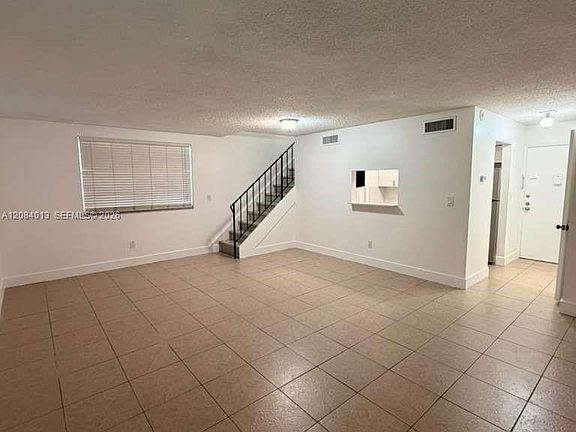 4th image of 1255 W 53rd St APT 202