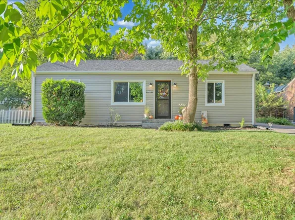 5321 Grandin Road Ext, Roanoke, VA 24018