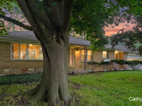 3860 Ivanrest Ave SW, Grandville, MI 49418