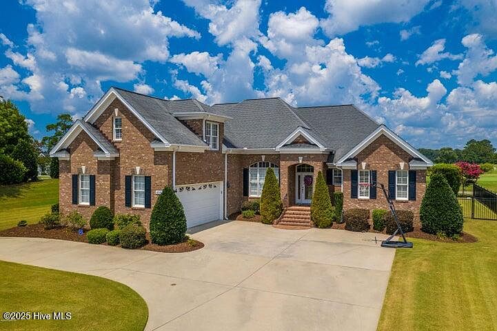 1st image of 900 Golf View Dr
