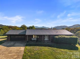 882 Queentown Rd, Canton, NC 28716