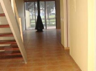 10750 S Golfview Dr, Pembroke Pines, FL 33026