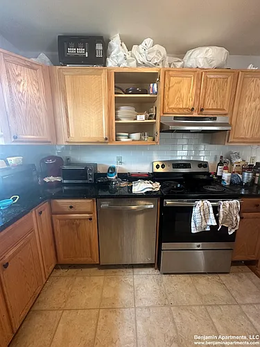 36 Raymond St Photo 1