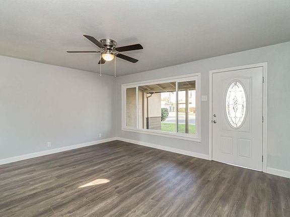 5th image of 4022 E Brentwood Ave