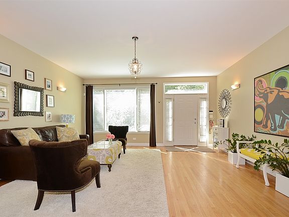 4th image of 1742 W Potomac Ave