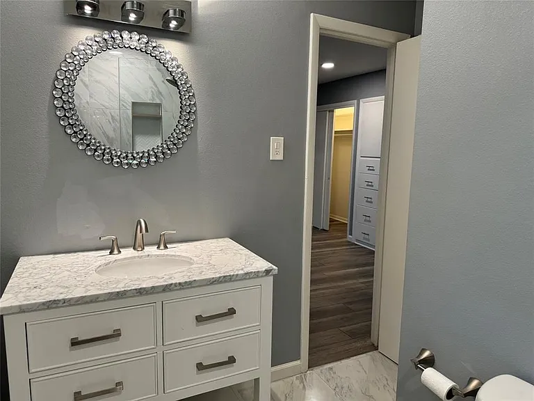 Tradewinds Condominiums — Photo 16