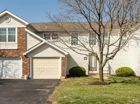 14214 Riverfront Dr, Florissant, MO 63034