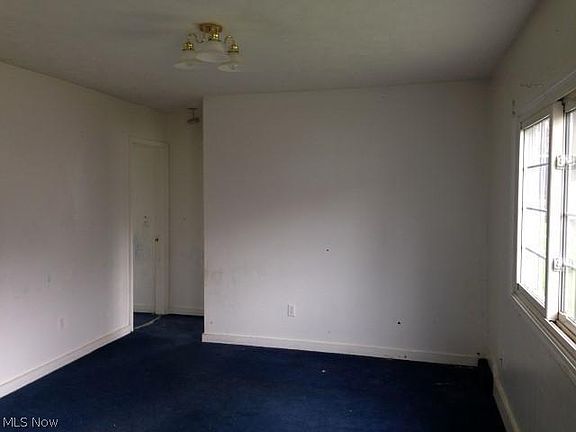 3rd image of 648 Silvercrest Dr