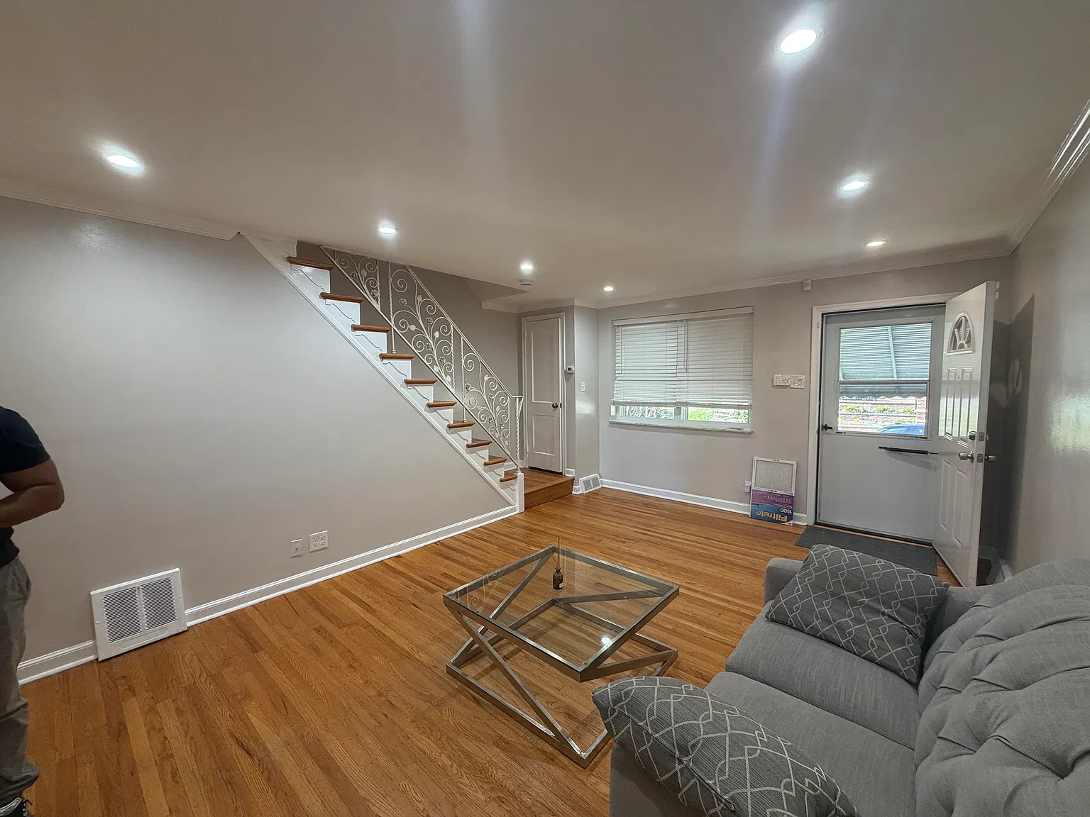 3 bed, 1.5 bath, 1120 sqft, $2,175 — Photo 3