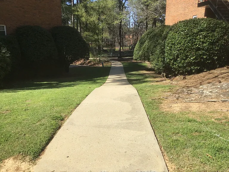 2080 Montreat Cir — Photo 17