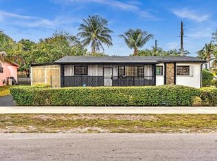 860 NW 200th Ter, Miami Gardens, FL 33169