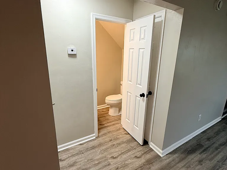 755 Huntly Dr — Photo 15